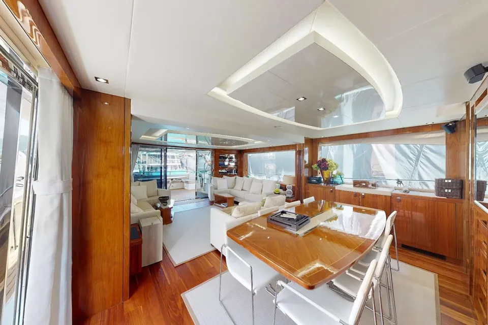 A&K, 2015 Sunseeker 86 Yacht, photo 10