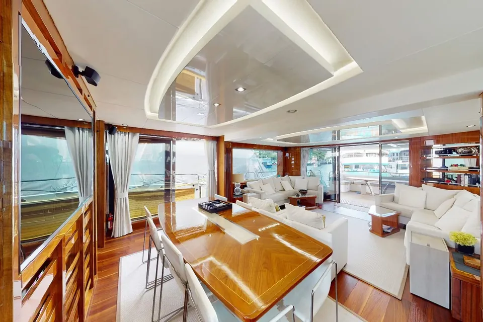 A&K, 2015 Sunseeker 86 Yacht, photo 11