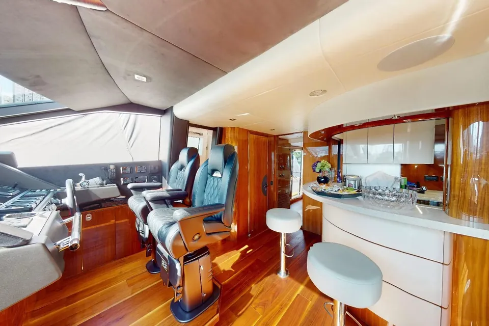 A&K, 2015 Sunseeker 86 Yacht, photo 14