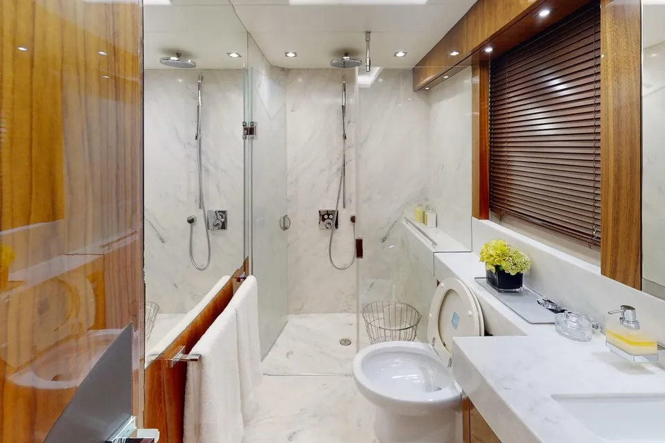 A&K, 2015 Sunseeker 86 Yacht, photo 24