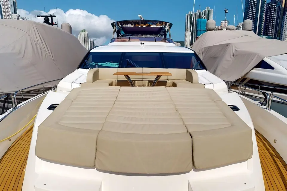 A&K, 2015 Sunseeker 86 Yacht, photo 30