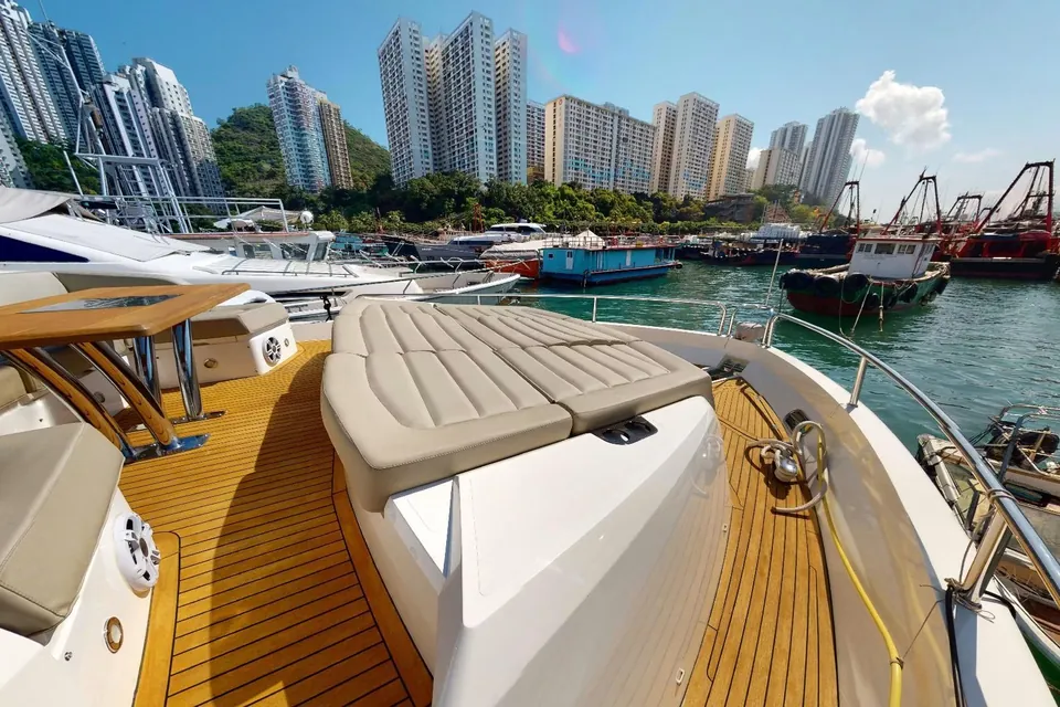 A&K, 2015 Sunseeker 86 Yacht, photo 33