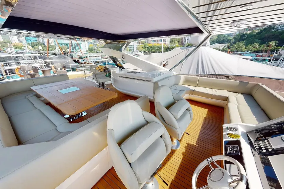 A&K, 2015 Sunseeker 86 Yacht, photo 45