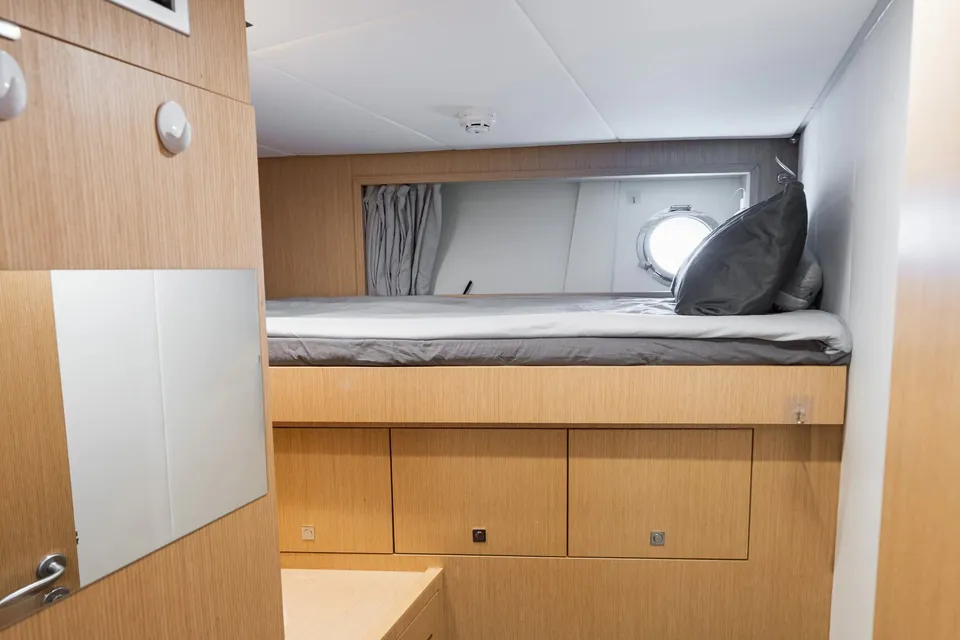 Queen J III, 2024 Custom Line Navetta 33, photo 33