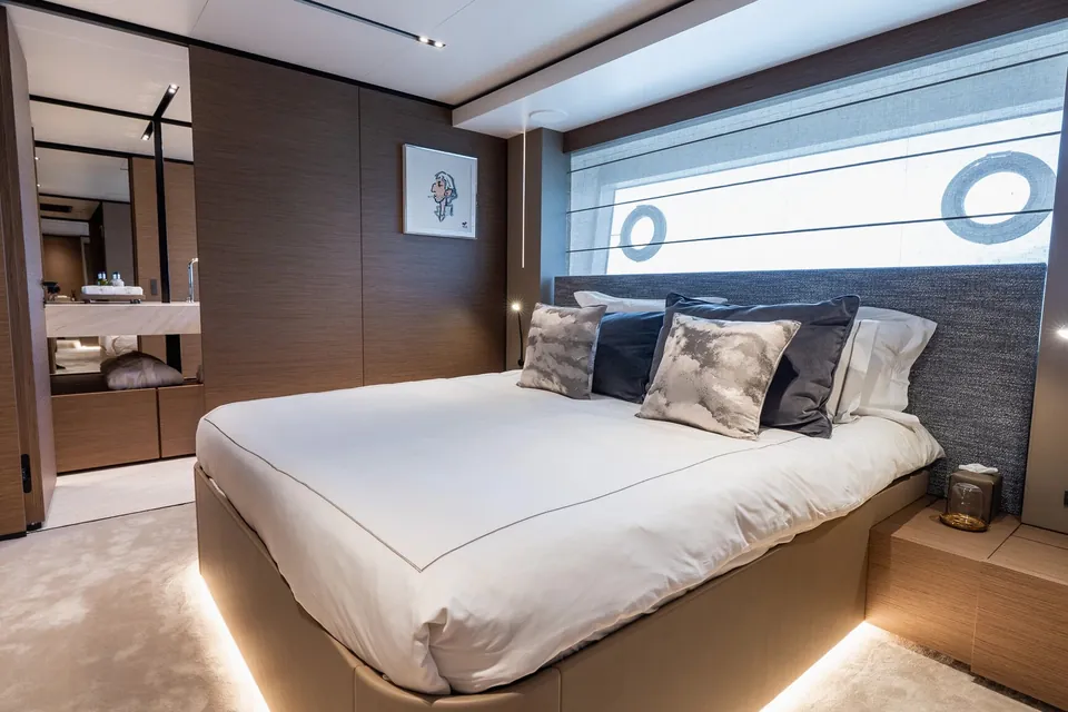 Queen J III, 2024 Custom Line Navetta 33, photo 59