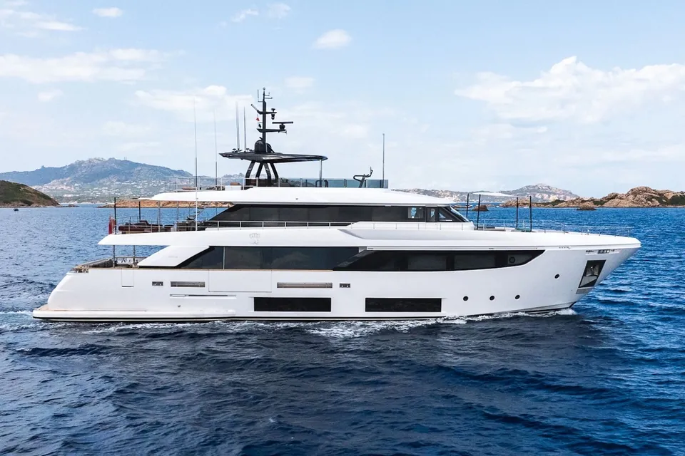 Queen J III, 2024 Custom Line Navetta 33, photo 61