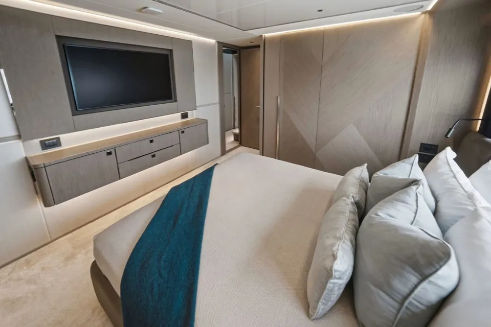 Pura Vida II, 2024 Sunseeker, photo 25