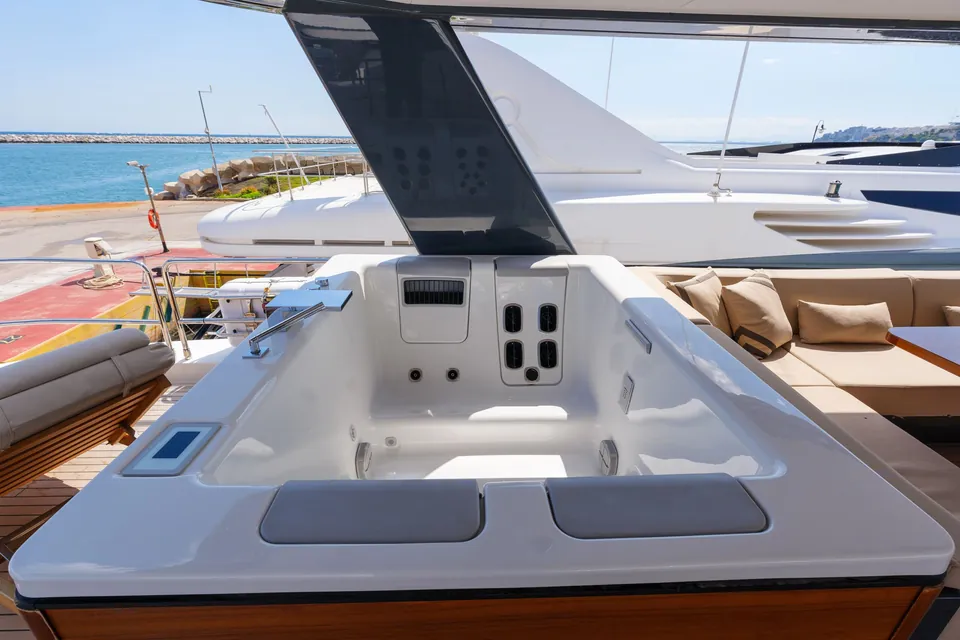 Heliophilia, 2024 Sirena Yachts, photo 43
