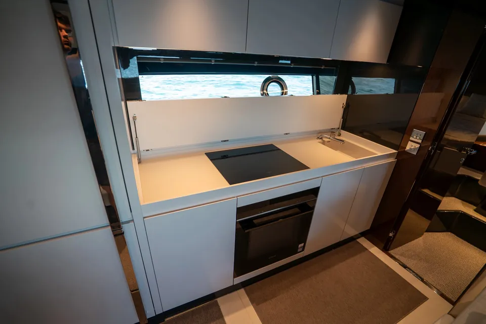 Bel Sogno, 2024 Riva 68' Diable, photo 7