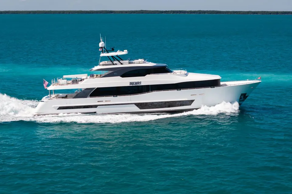 Dreams, 2022 Ocean Alexander, photo 7