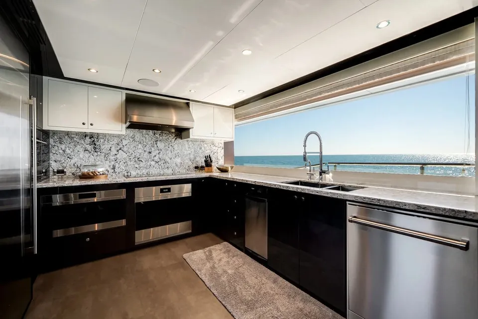 Dreams, 2022 Ocean Alexander, photo 31