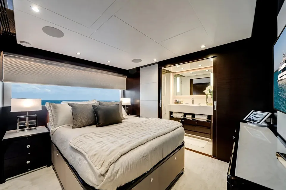 Dreams, 2022 Ocean Alexander, photo 56
