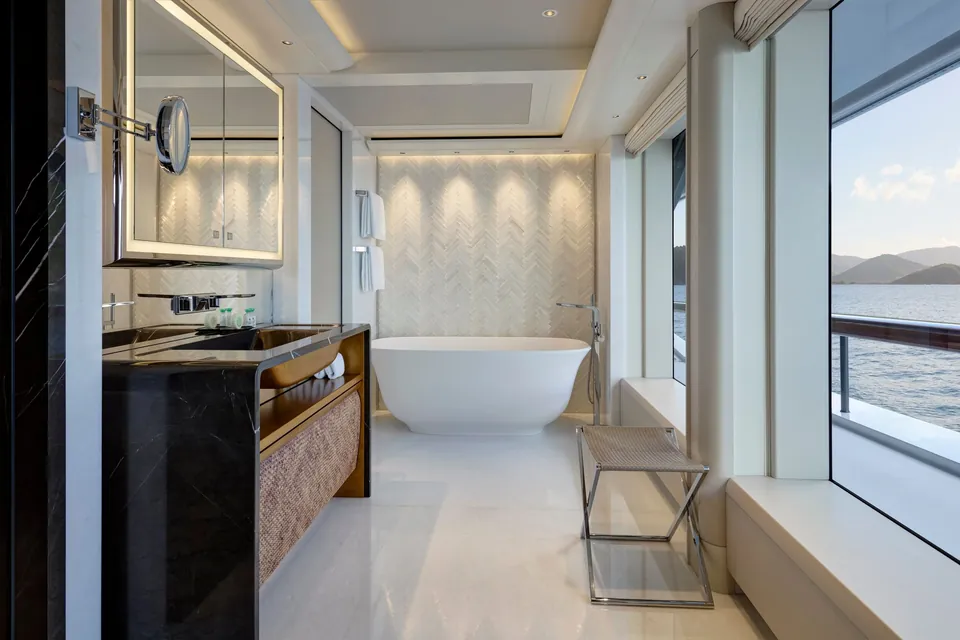 Vanish, 2021 Feadship Custom, photo 11