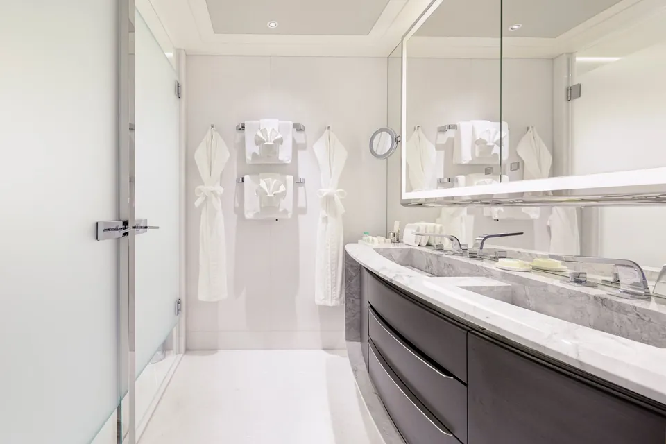 Vanish, 2021 Feadship Custom, photo 17