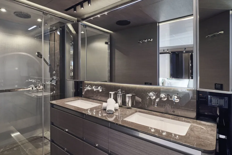 D Five, 2021 Azimut S10, photo 7