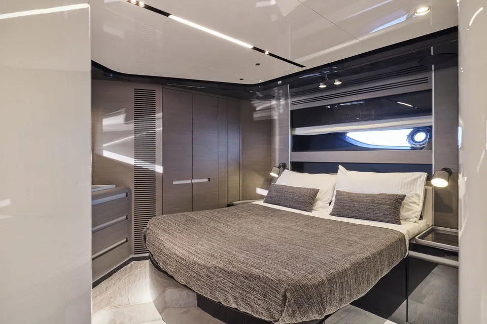 D Five, 2021 Azimut S10, photo 10