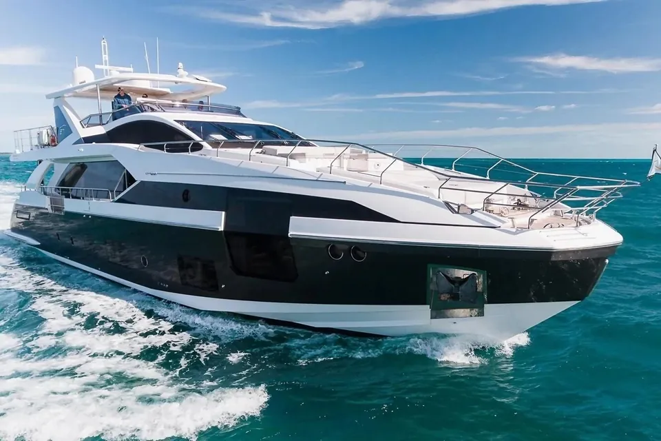 Cloud 9, 2019 Azimut, photo 5