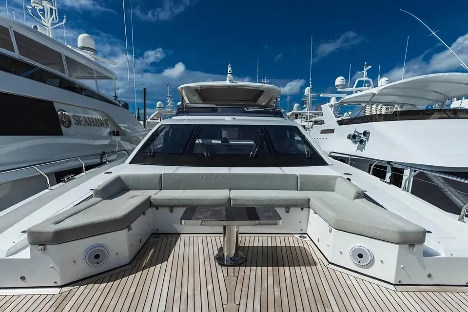Cloud 9, 2019 Azimut, photo 7
