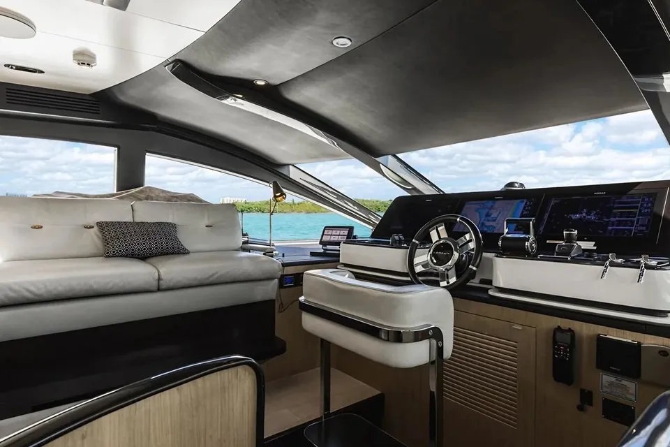Cloud 9, 2019 Azimut, photo 23