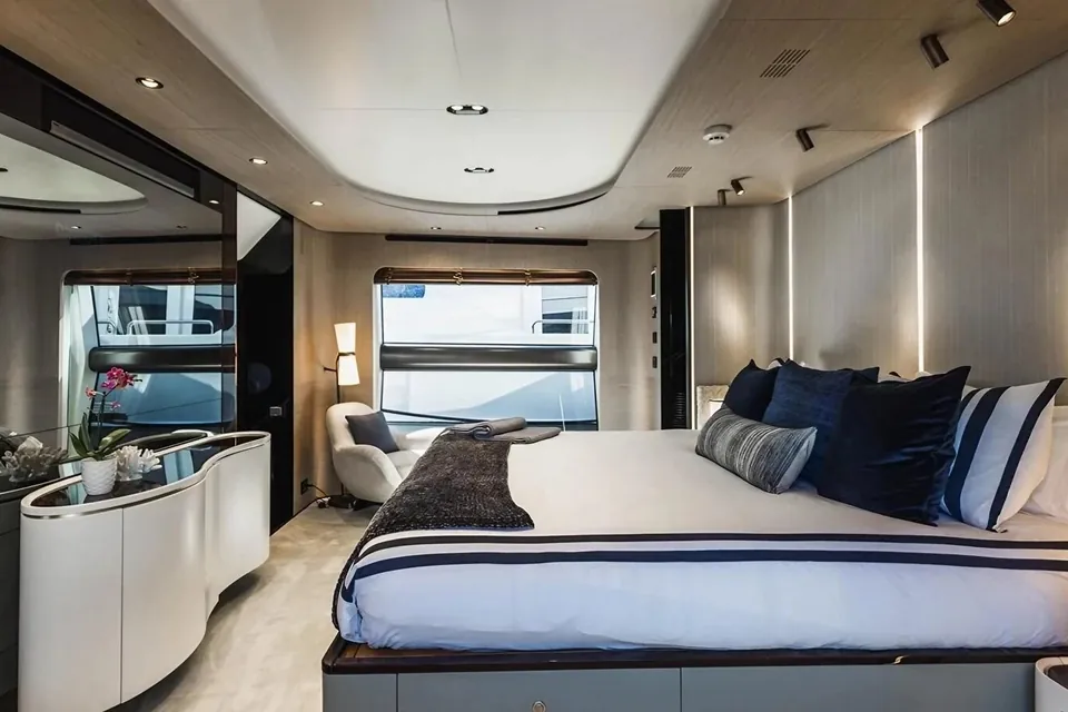 Cloud 9, 2019 Azimut, photo 27