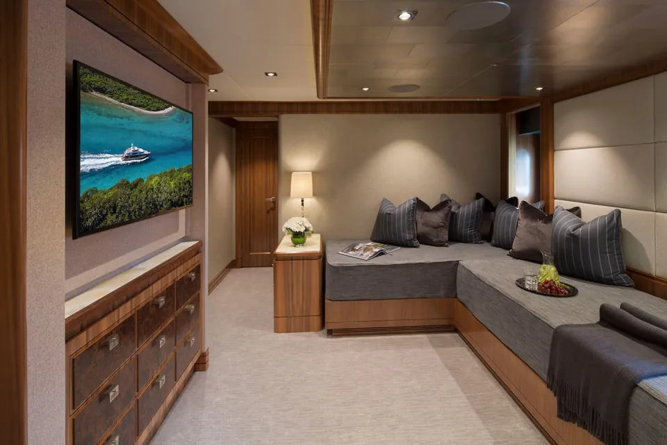Muchos Mas, 2016 Crescent Yachts Custom, photo 23