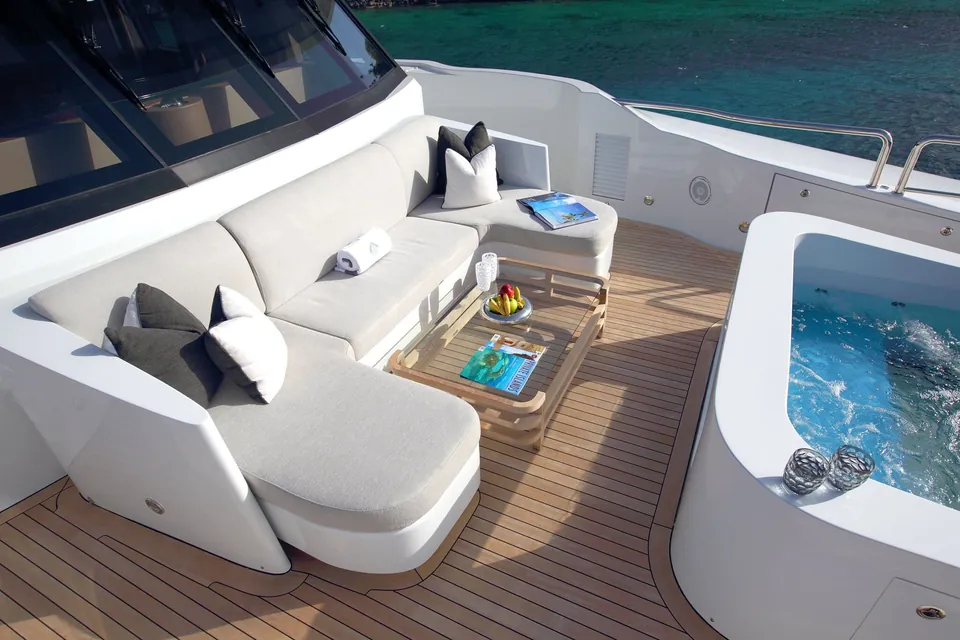 Muchos Mas, 2016 Crescent Yachts Custom, photo 28