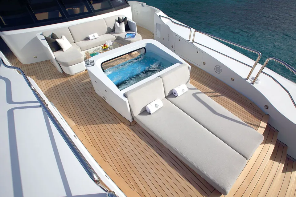 Muchos Mas, 2016 Crescent Yachts Custom, photo 29