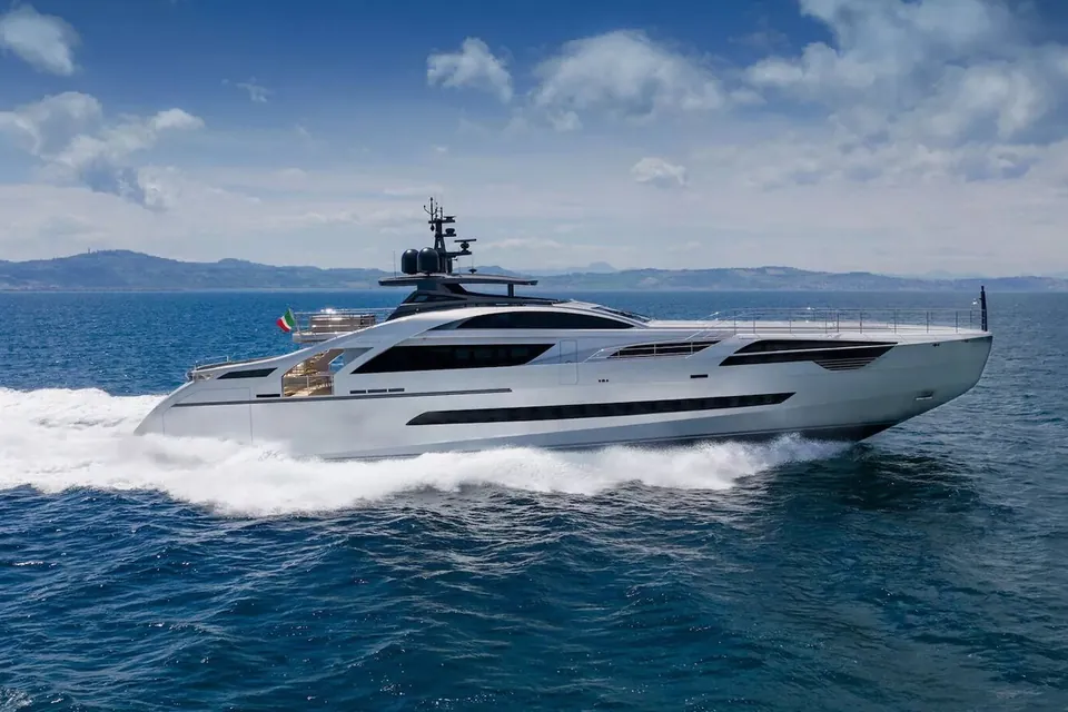 Arina, 2024 Pershing, photo 1