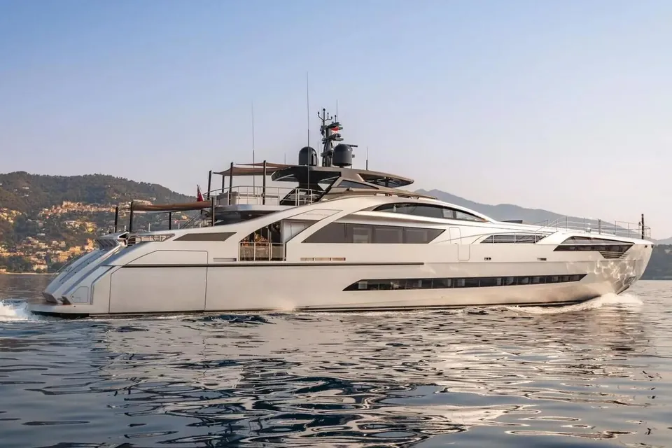 Arina, 2024 Pershing, photo 2