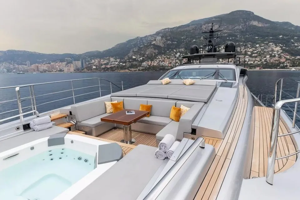 Arina, 2024 Pershing, photo 5