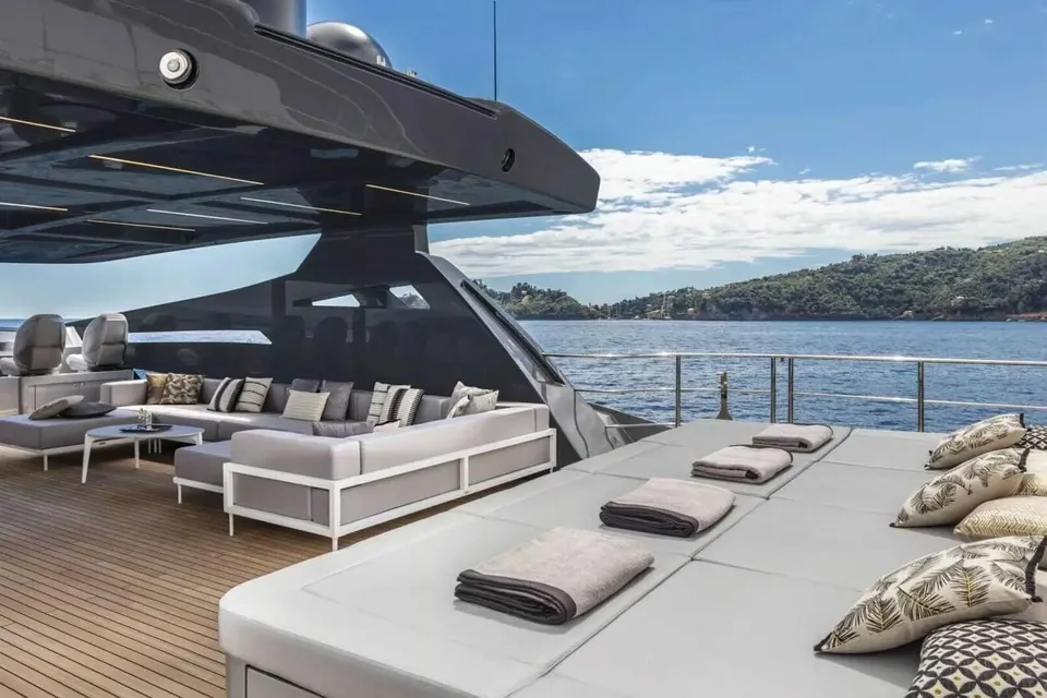 Arina, 2024 Pershing, photo 8