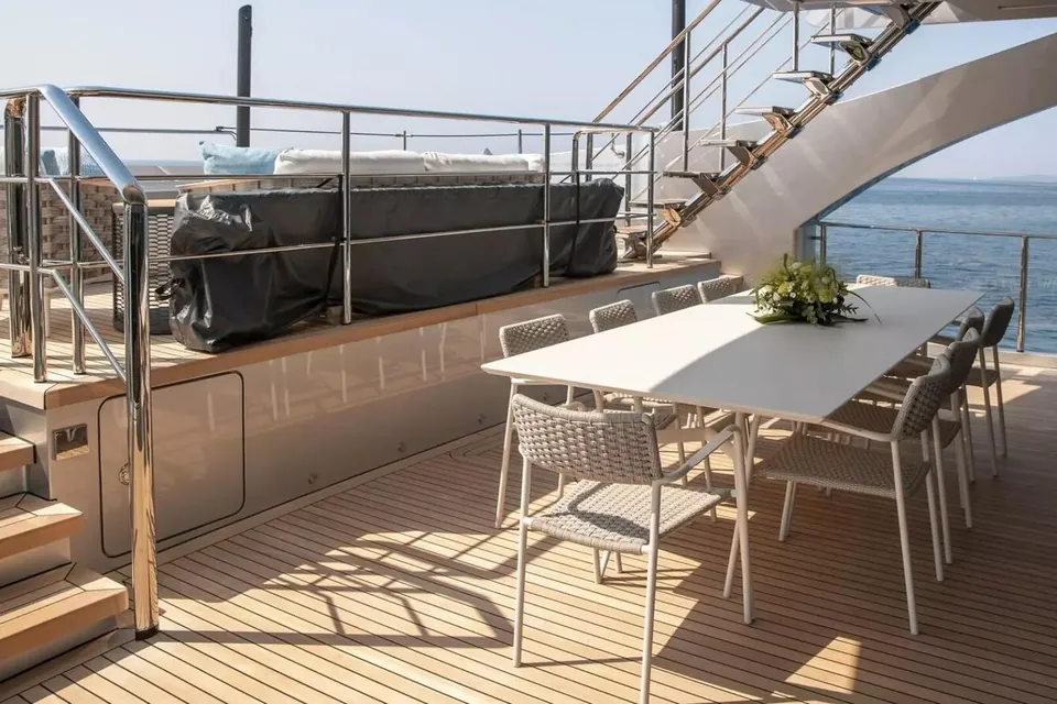 Arina, 2024 Pershing, photo 14