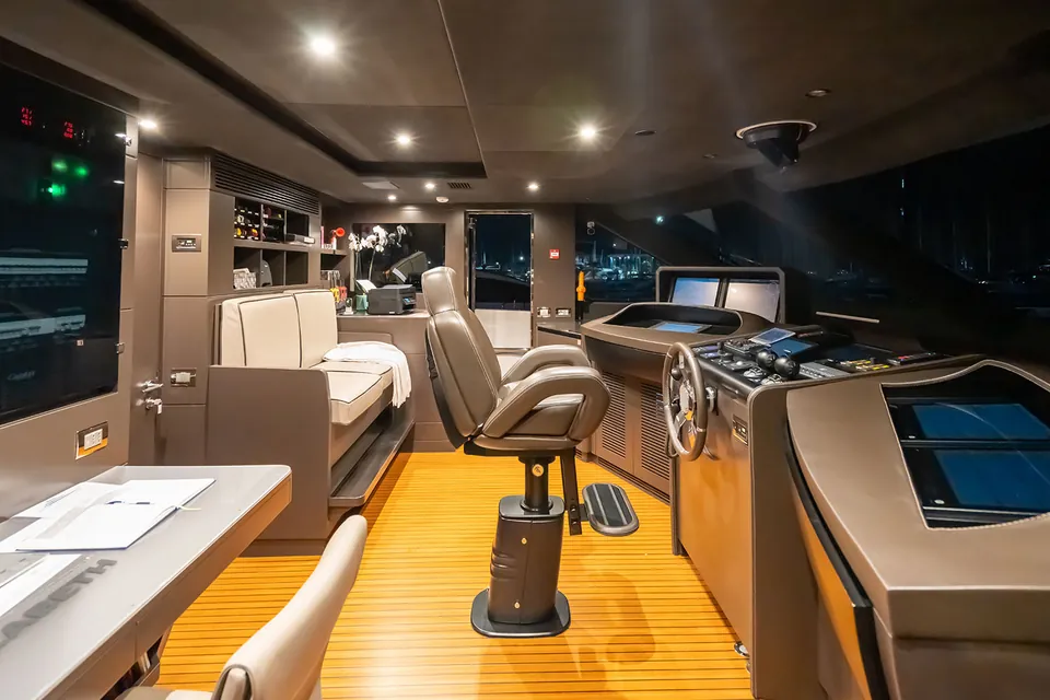 Elizabeth, 2021 Benetti Fast 125, photo 3