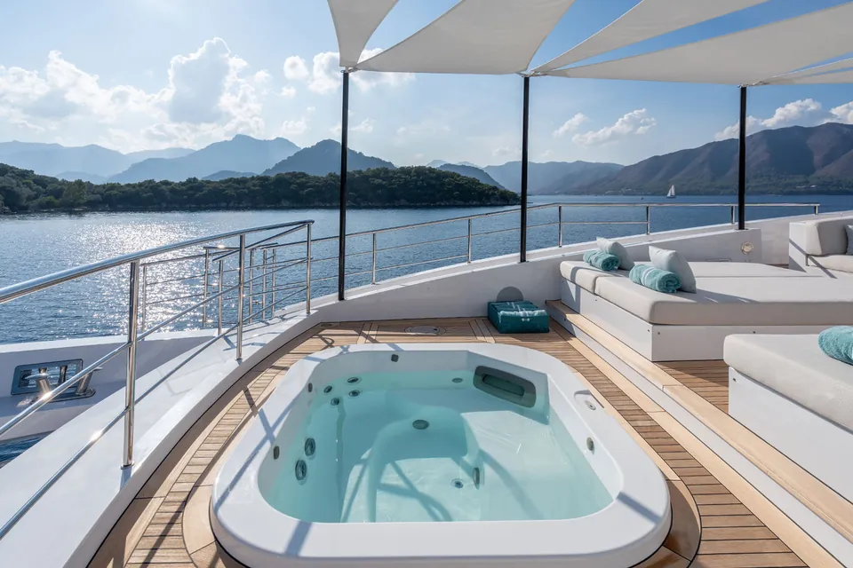 Elizabeth, 2021 Benetti Fast 125, photo 5