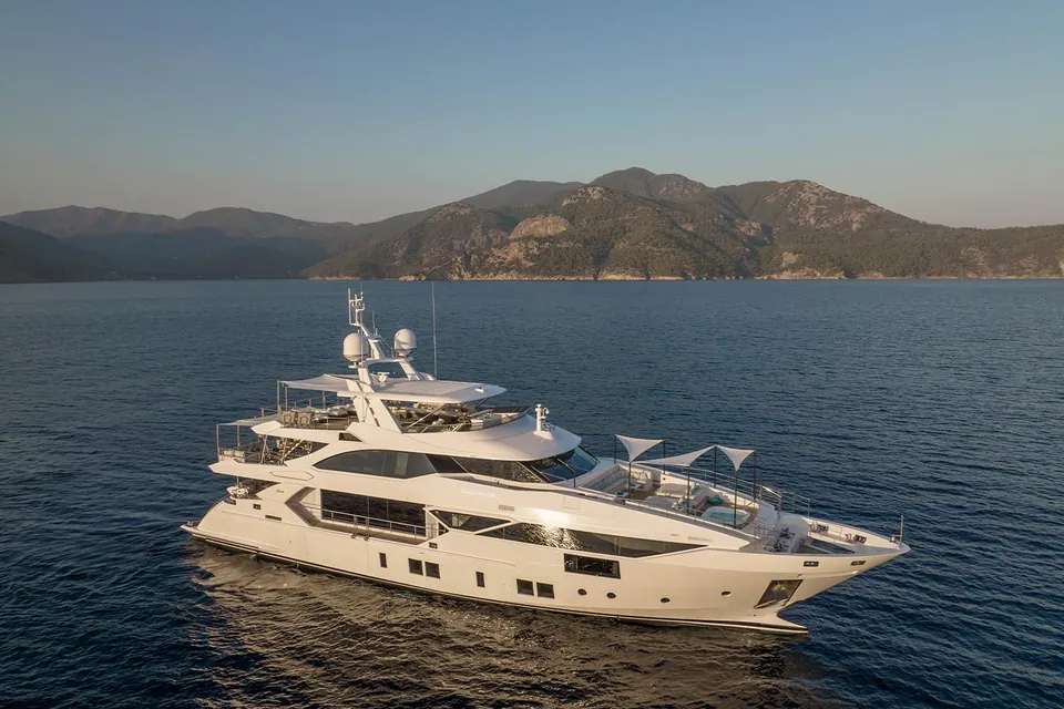 Elizabeth, 2021 Benetti Fast 125, photo 7