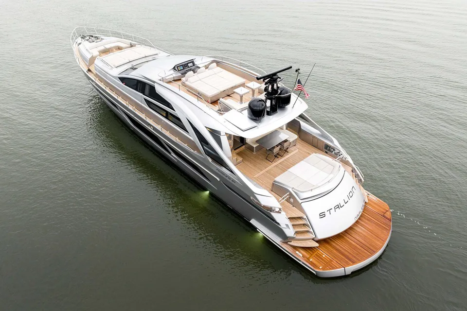 Stallion, 2022 Pershing 9X, photo 8