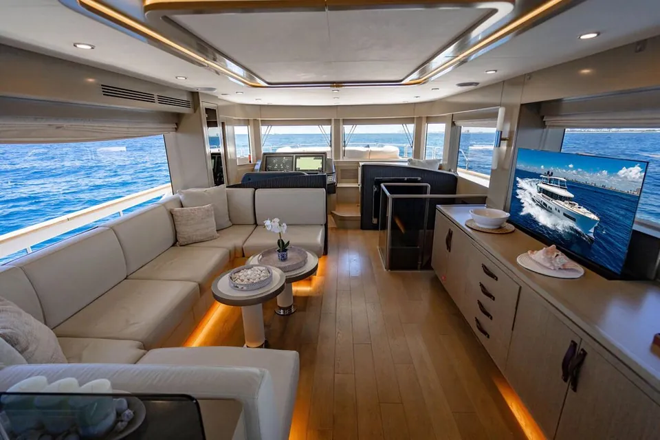 Nivasa, 2022 Sirena Yachts Sirena 68, photo 3