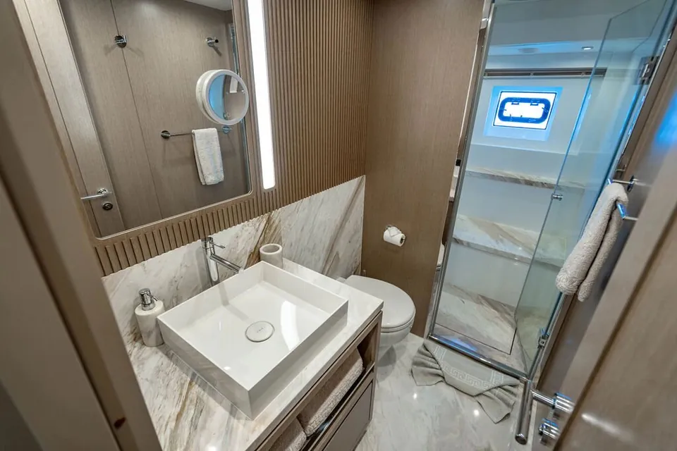 Nivasa, 2022 Sirena Yachts Sirena 68, photo 9