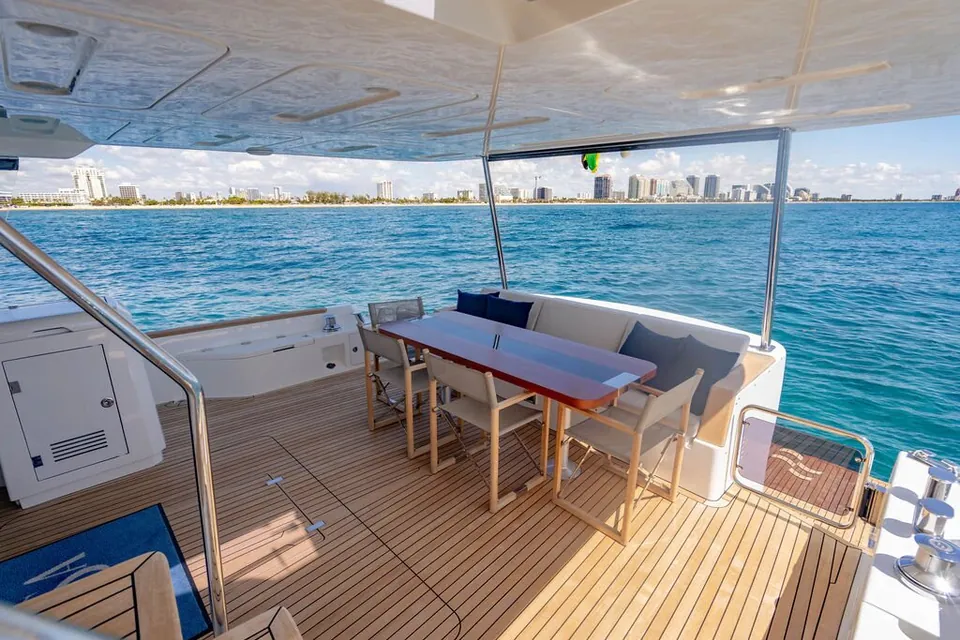 Nivasa, 2022 Sirena Yachts Sirena 68, photo 10