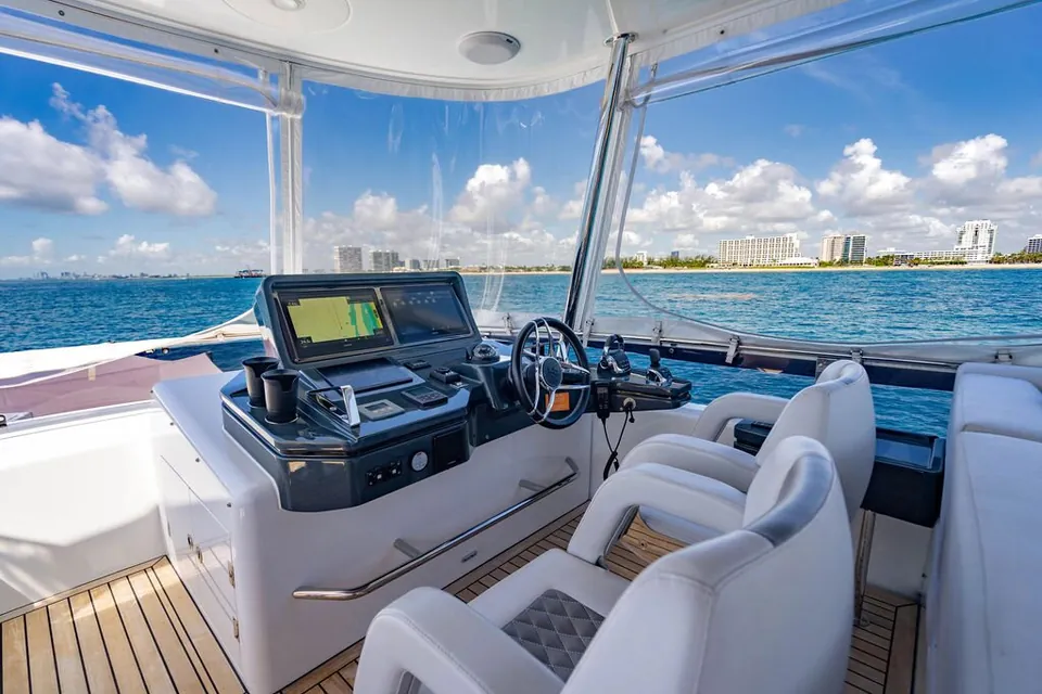 Nivasa, 2022 Sirena Yachts Sirena 68, photo 33