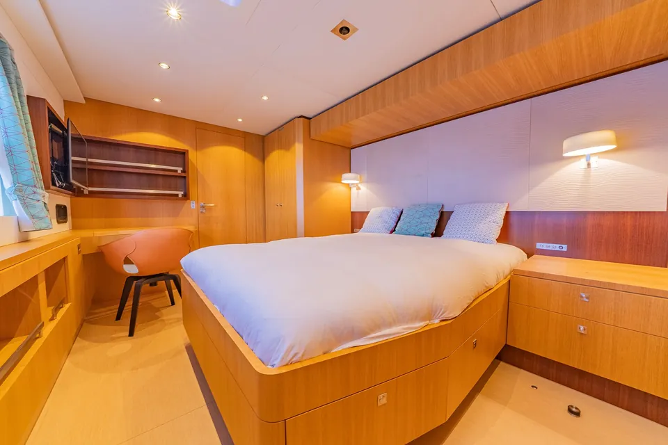 4 Ever, 2021 JFA Yachts Long Island 78, photo 5