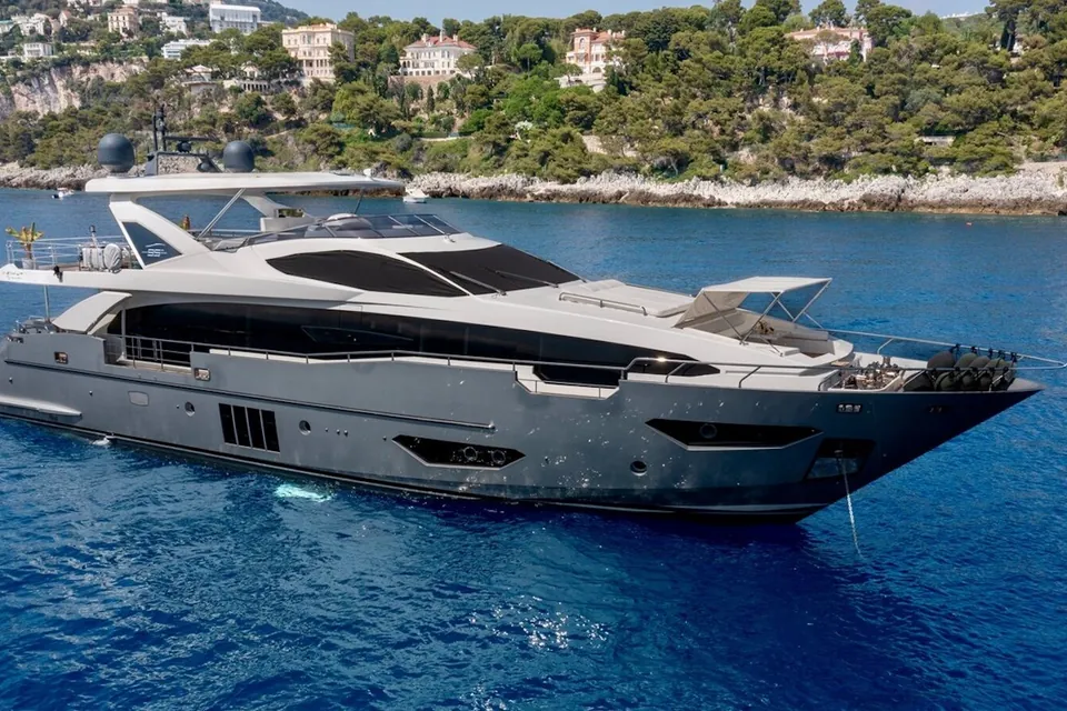 Anastasia V, 2017 Azimut, photo 1
