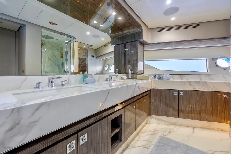 Anastasia V, 2017 Azimut, photo 30