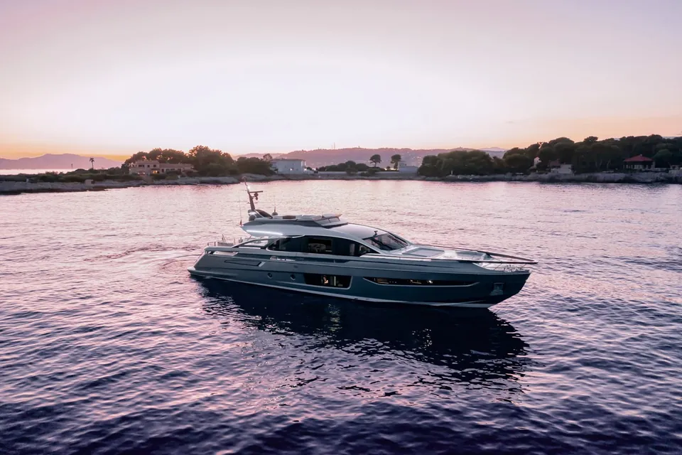 Lance West, 2021 Azimut, photo 2