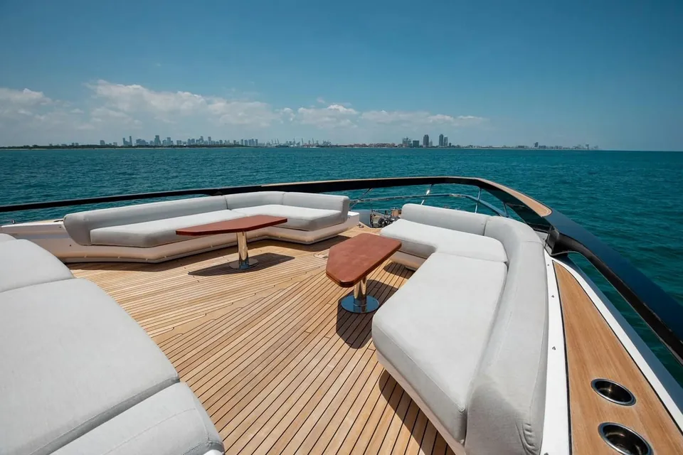 Lance West, 2021 Azimut, photo 7