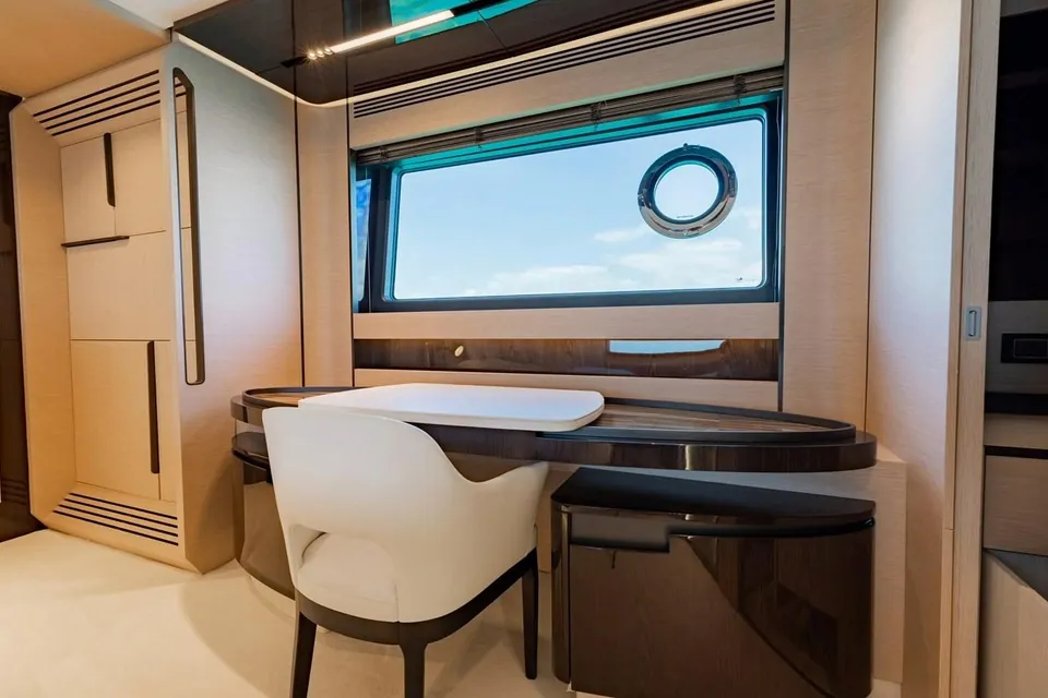 Lance West, 2021 Azimut, photo 17