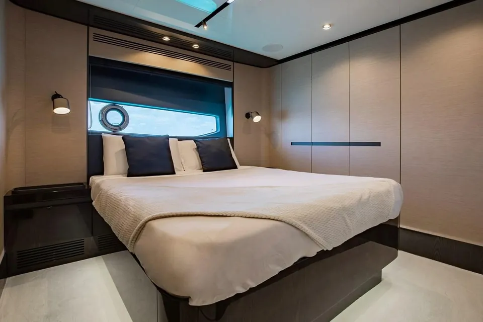 Lance West, 2021 Azimut, photo 20