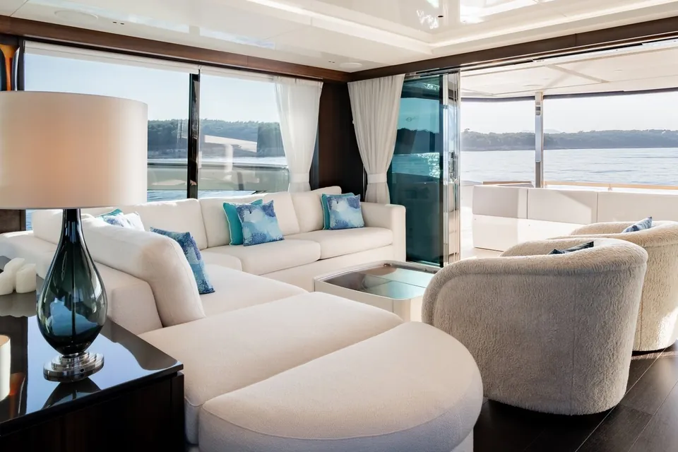 Triple Eight, 2021 Sunseeker 90 Ocean, photo 5