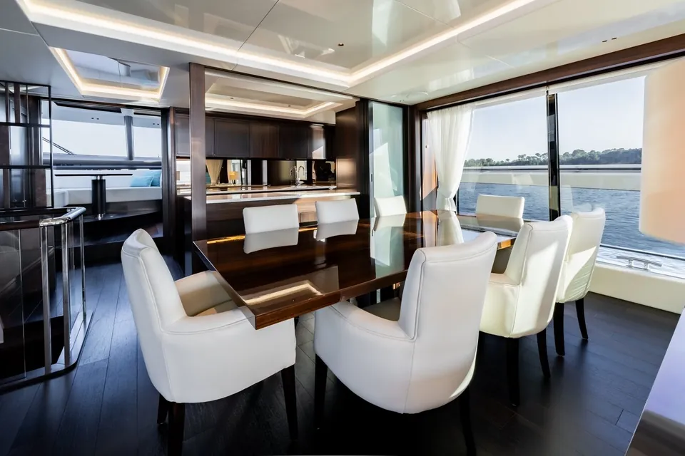Triple Eight, 2021 Sunseeker 90 Ocean, photo 9