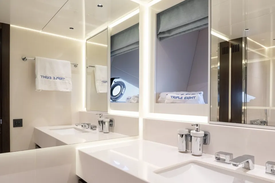 Triple Eight, 2021 Sunseeker 90 Ocean, photo 24